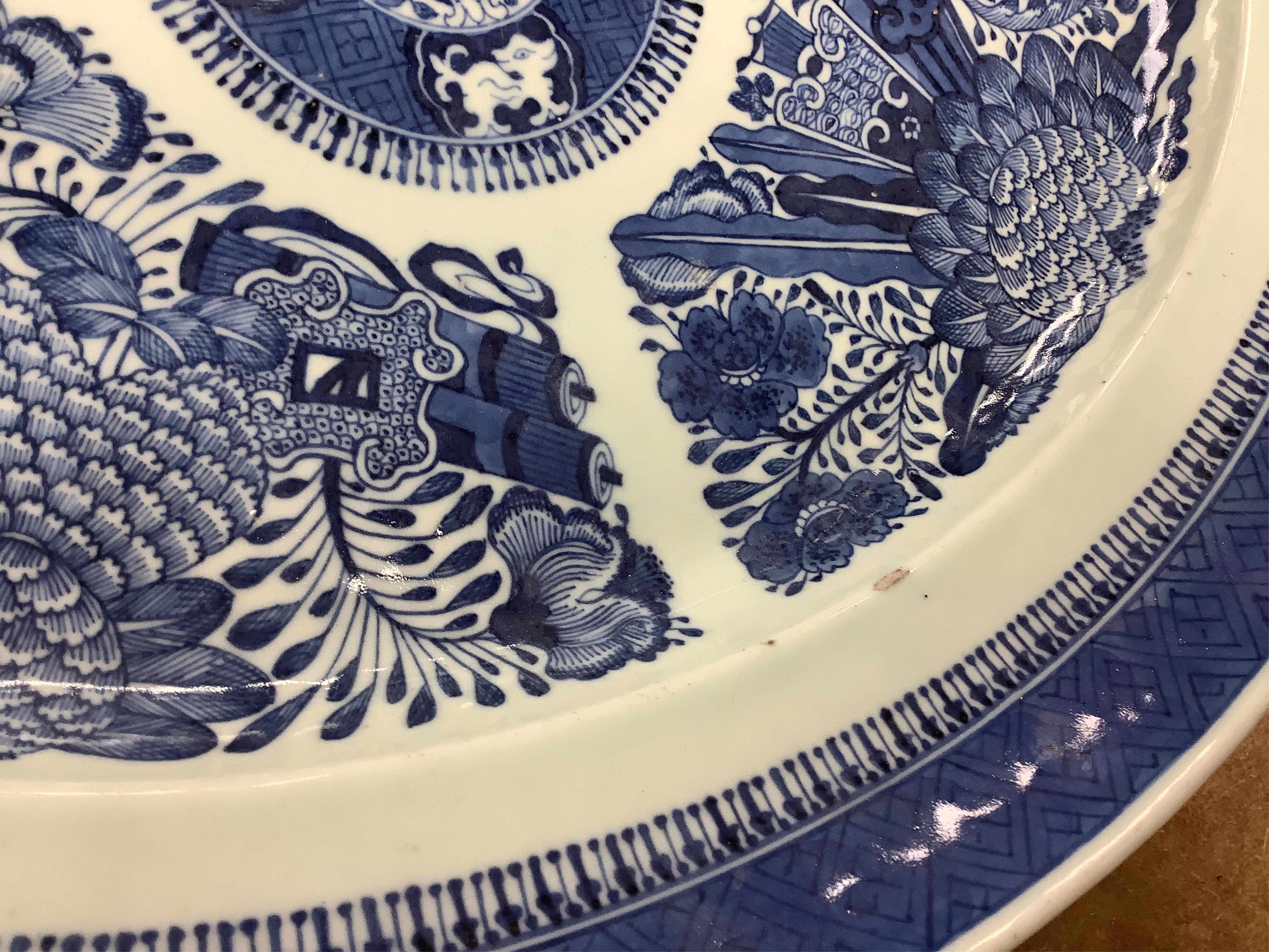 A large Chinese export blue and white oval meat dish, early 19th century, 45cm wide